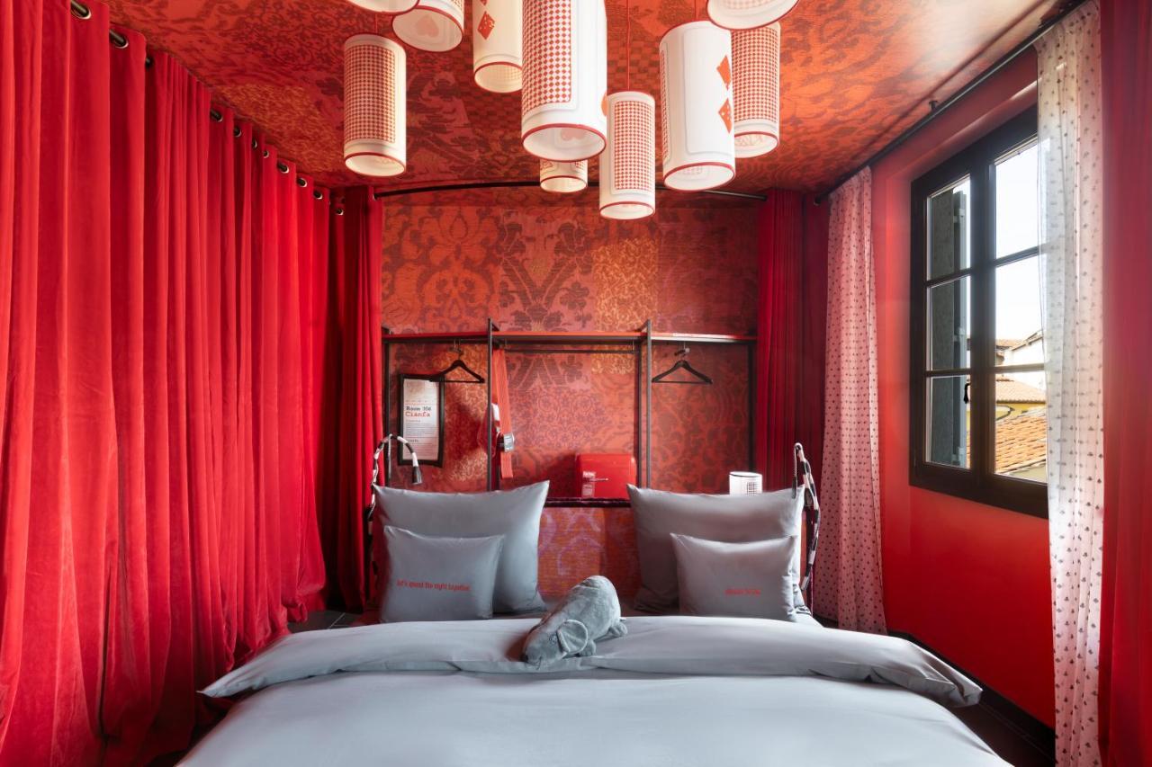 Medium Rosso