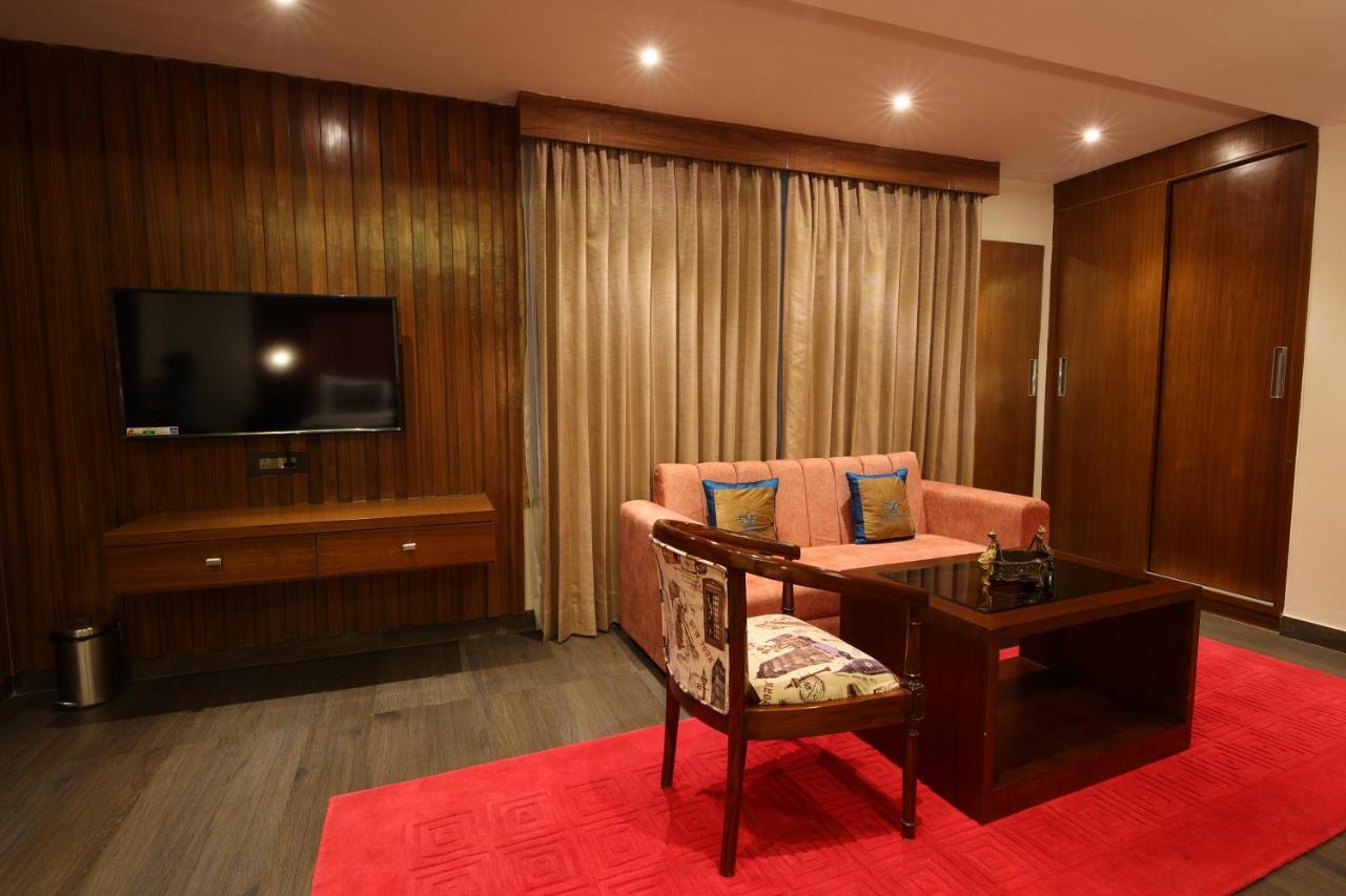 Suite with City View