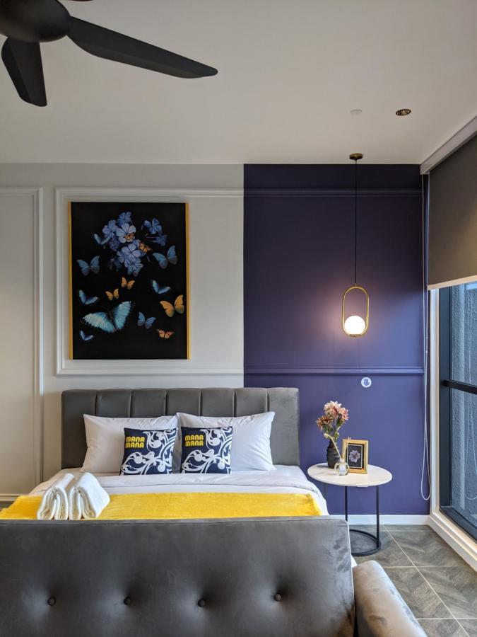 King Studio with Sofa Bed