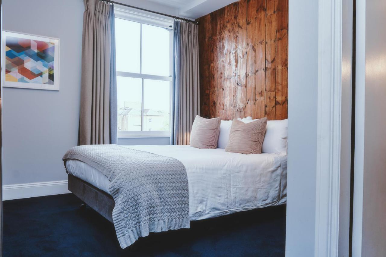 Petite Double Room