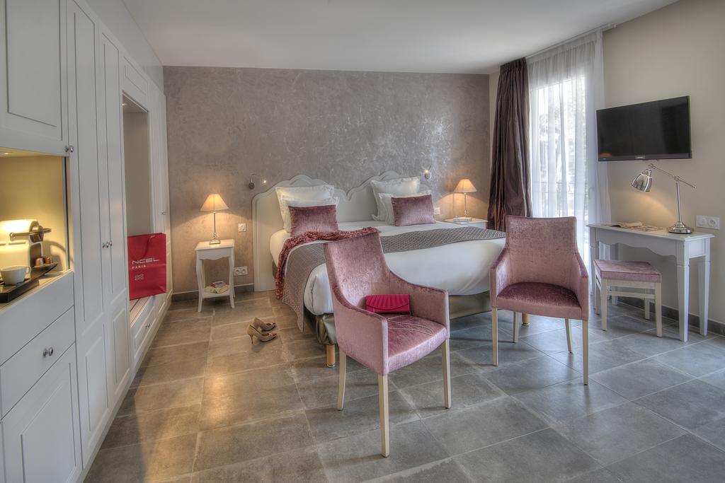 Junior Suite - Free Spa Access