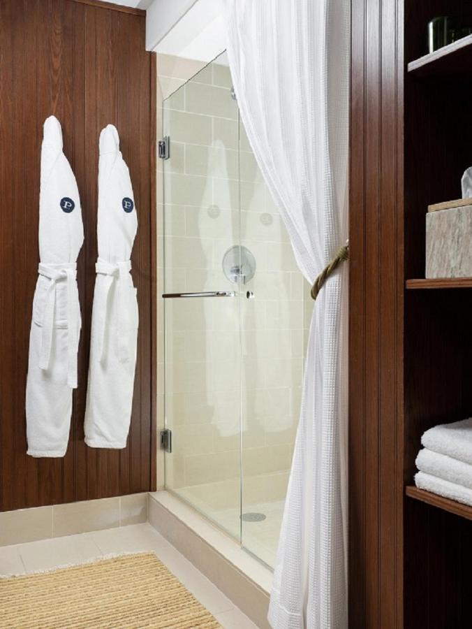 Deluxe Double Room with Balcony,1333754684:JPEG