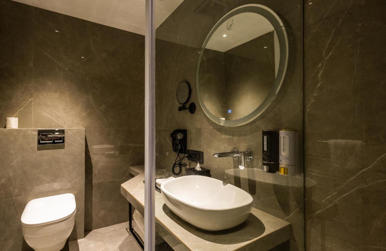 Superior King Room,1334048864:JPEG