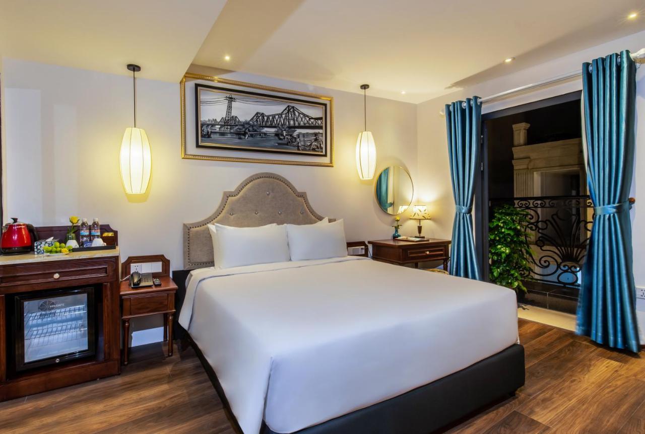 Junior Suite with Balcony,1334170505:JPEG