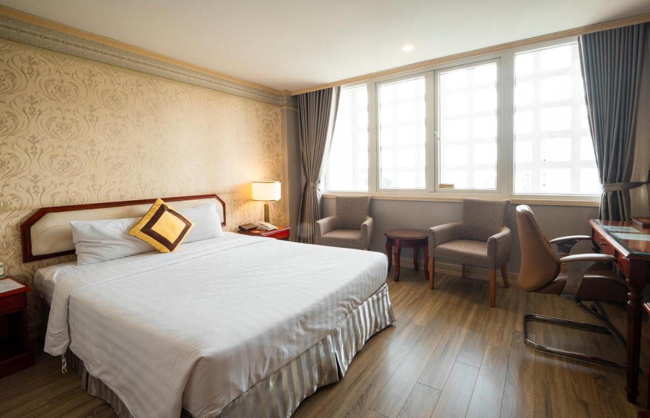 Deluxe Room with Window