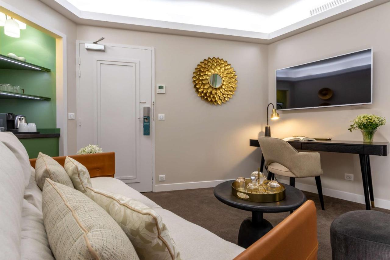 Signature Suite