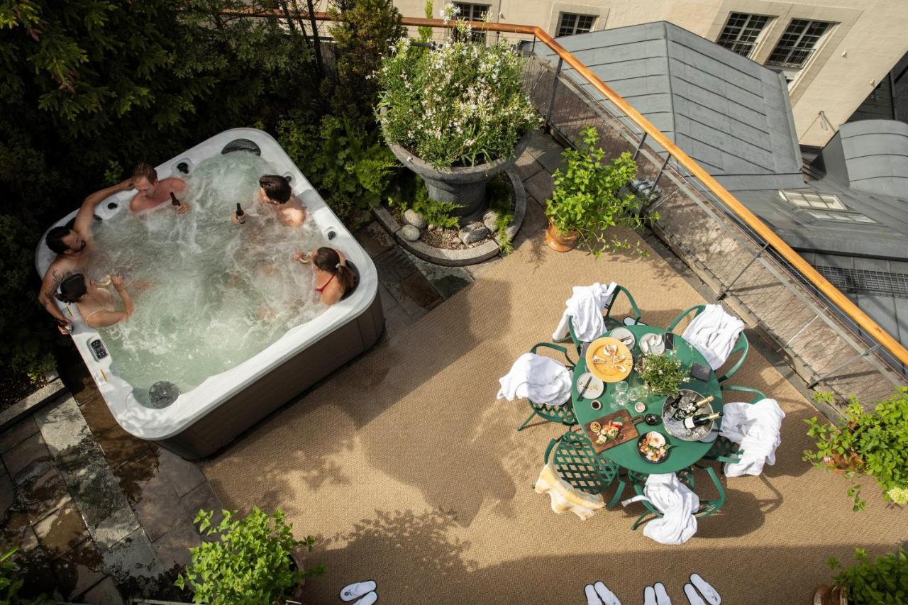 Balcony Suite