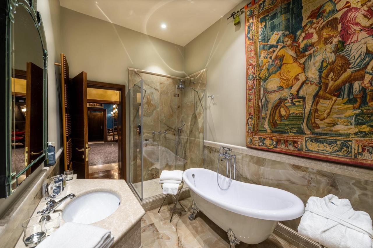 Junior Suite with Canal View