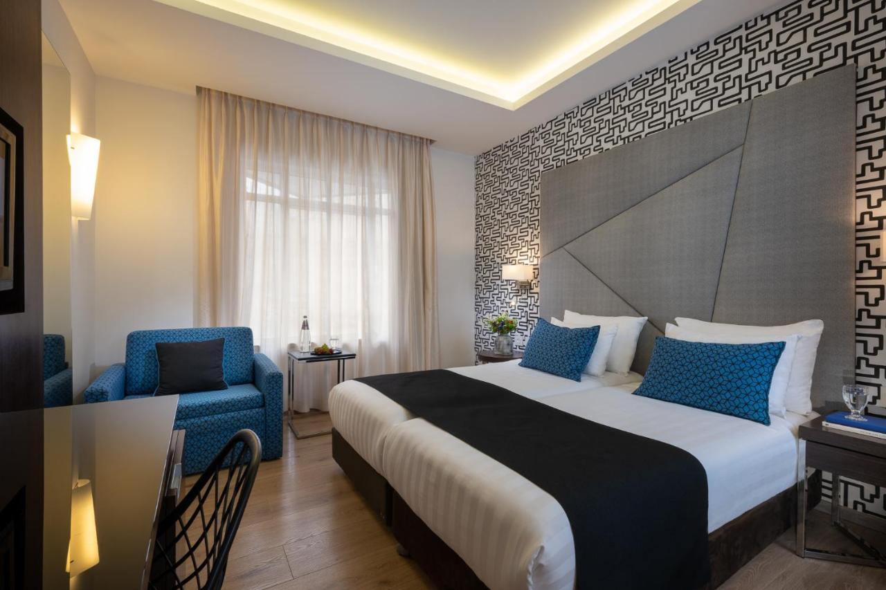 Boutique Room