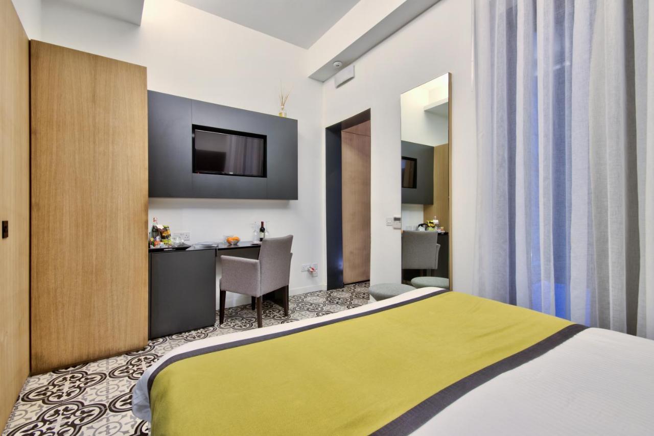 Double Room with Patio