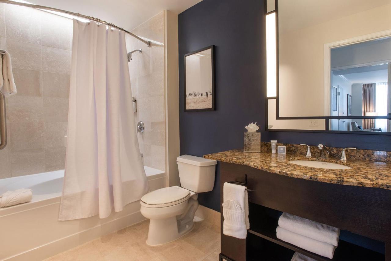 One Bedroom King Junior Suite