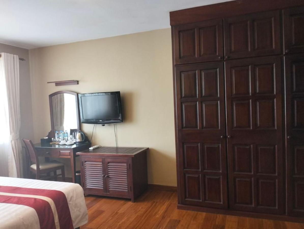 Standard King Room