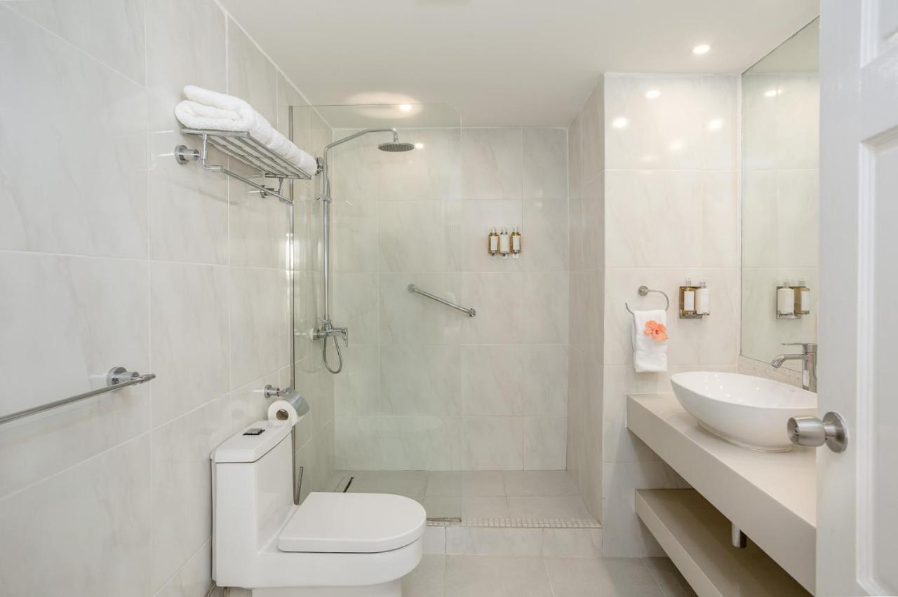 Signature Room