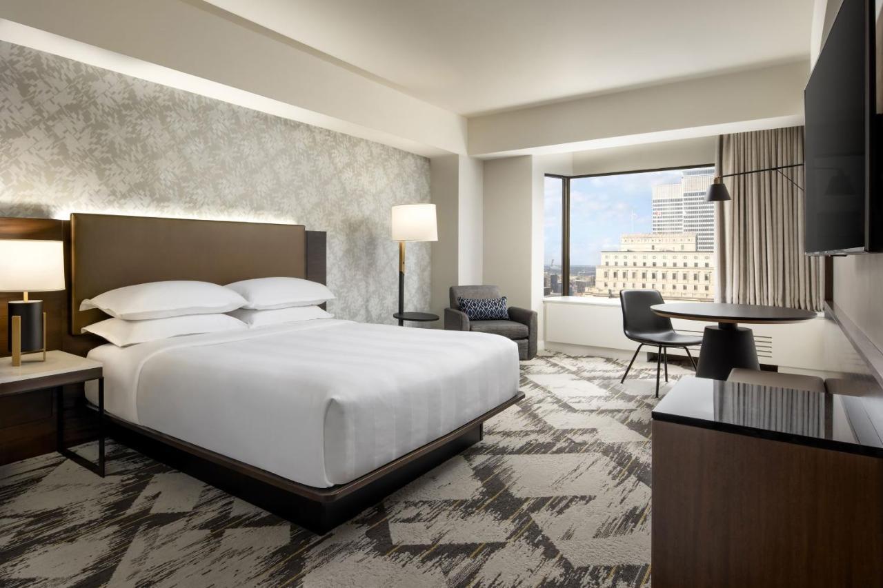 Executive Suite, 1 King, Sofa bed