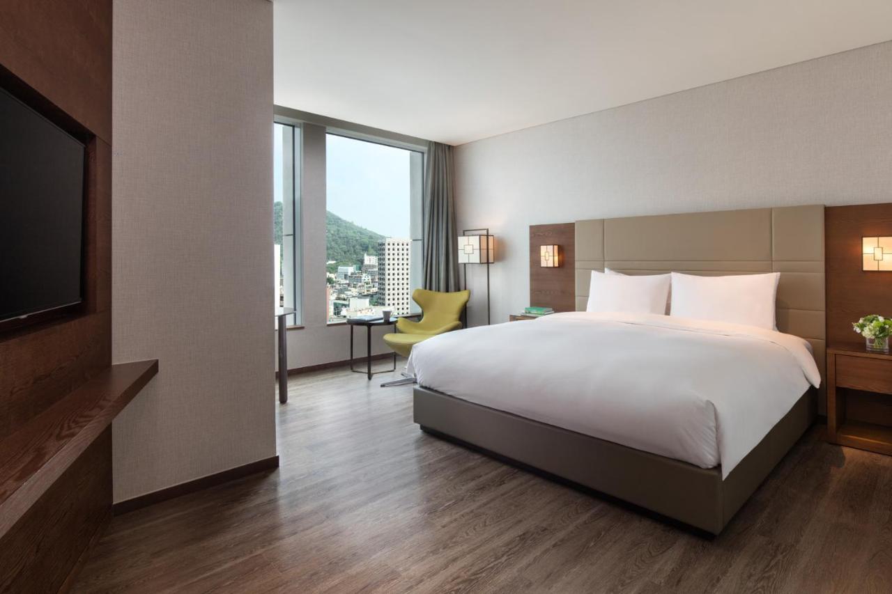 Larger Guest room, 1 King