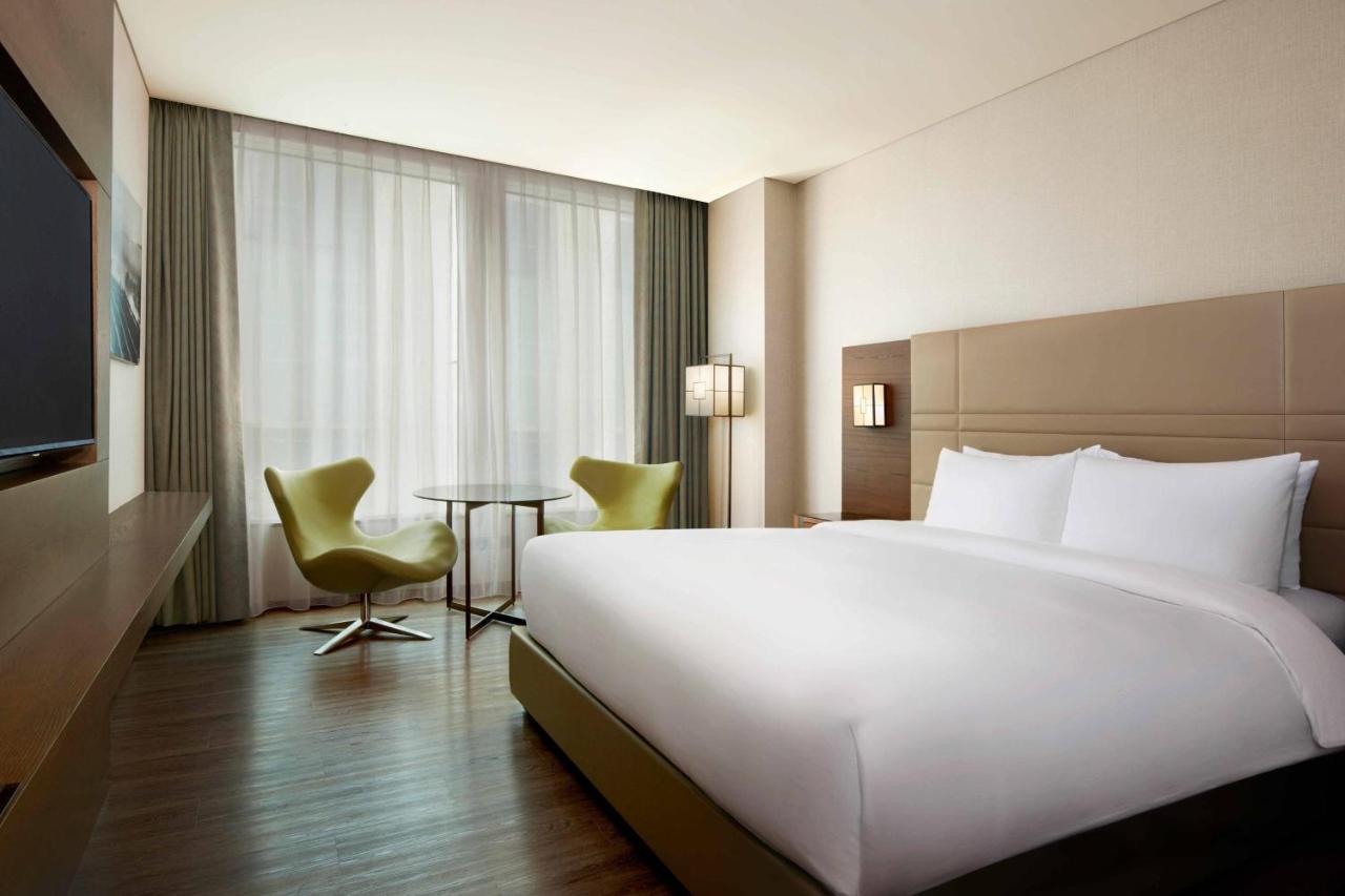 Guest Room, 1 King