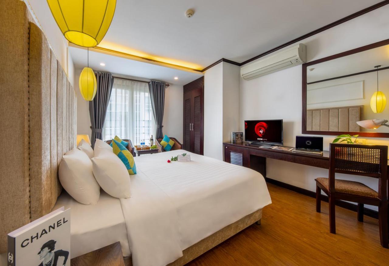 Deluxe Double or Twin Room with City View
