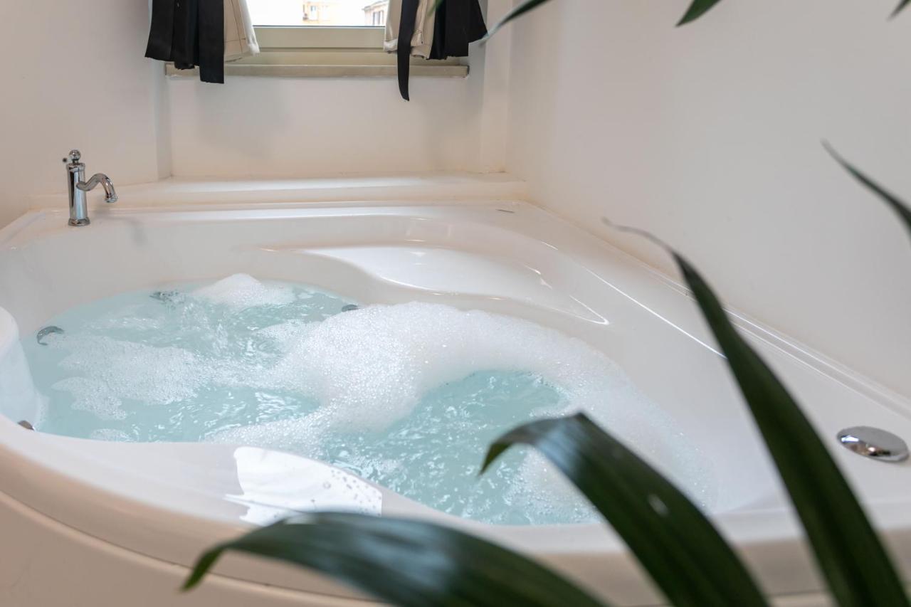 Double Room with Spa Bath