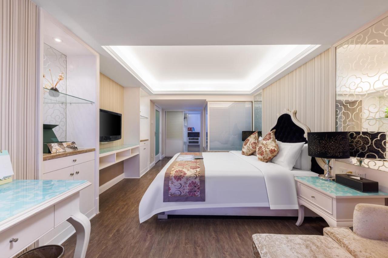 Two-Bedroom Duplex Suite