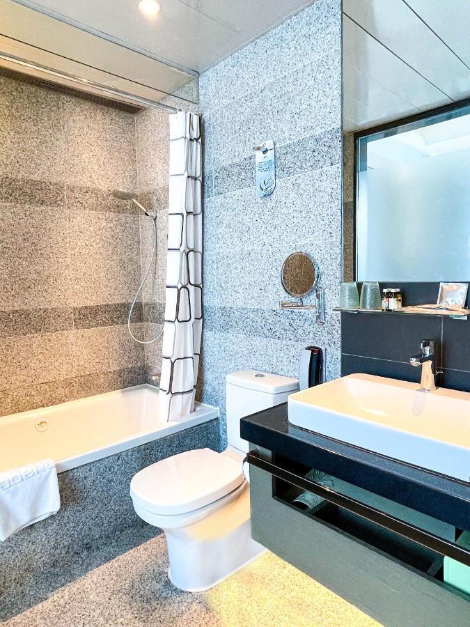 Deluxe Twin Room with Extra Bed