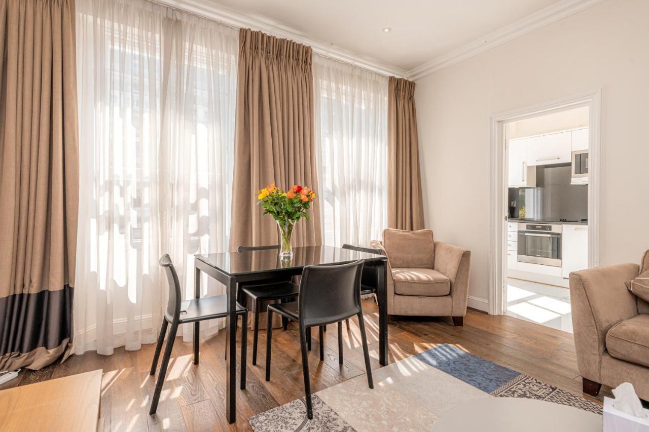 Superior One-Bedroom Apartment