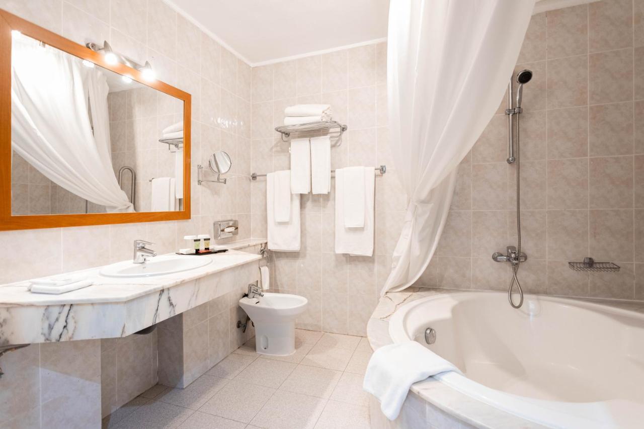 One Bedroom Apartment