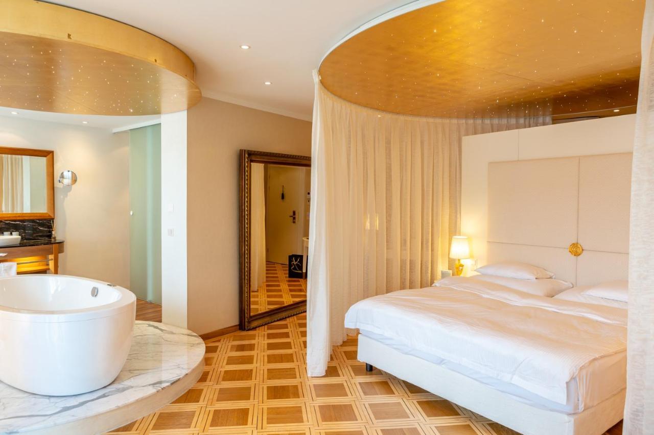 Romantic Suite with River View and Balcony