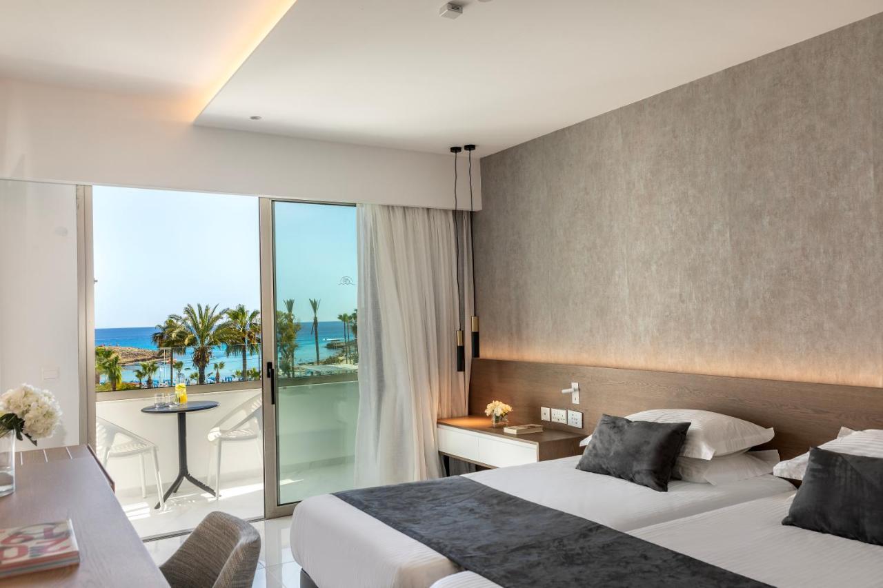 Family Room with Sea View