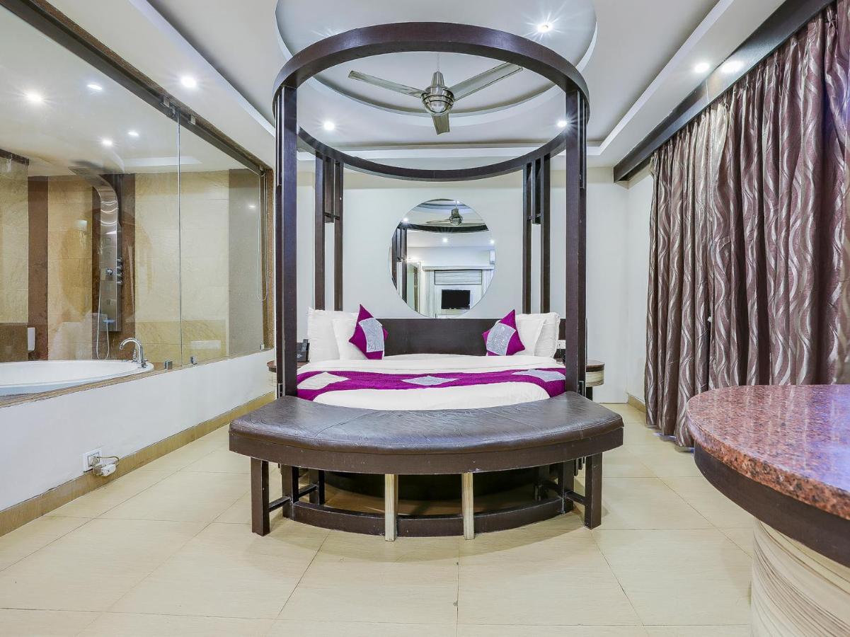 Grandeur Maharaja with Couple Jacuzzi Bathtub