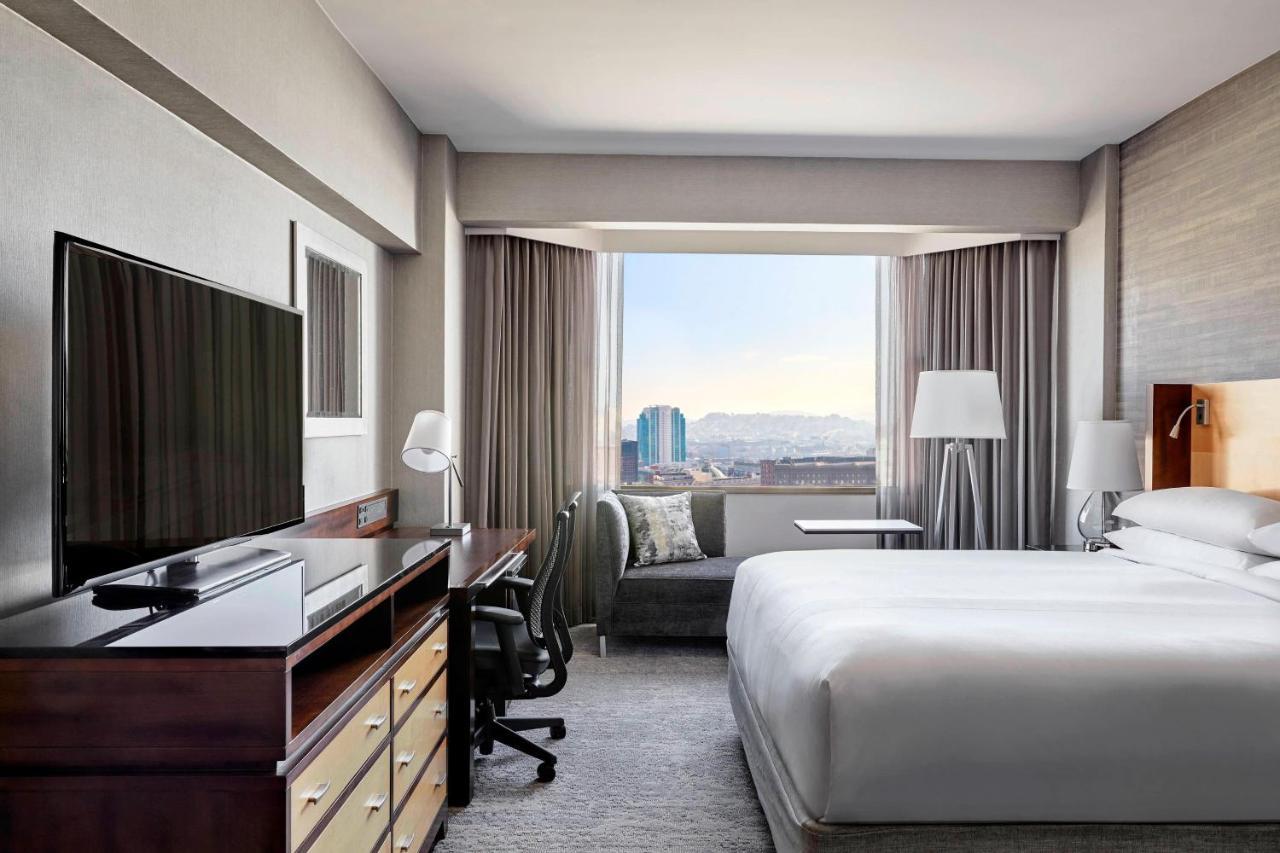 Club King Room with Limited View - Top Floor