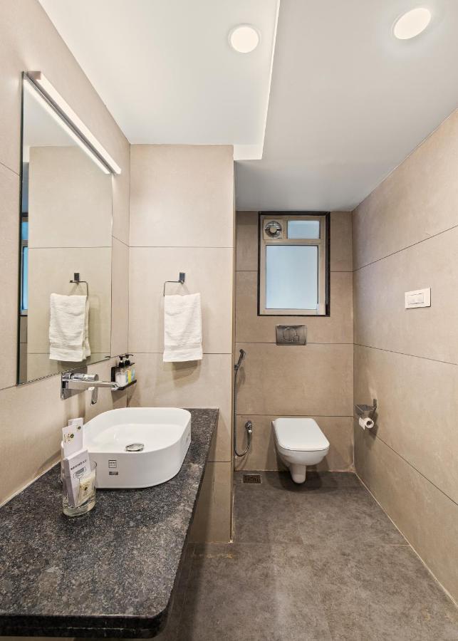 Royal Deluxe With Bathtub
