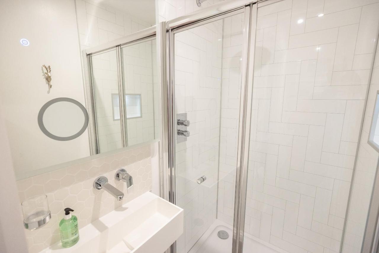Single Room with Bathroom