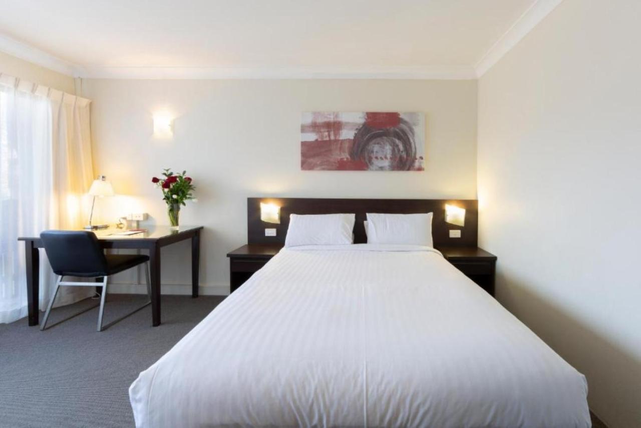 Standard Queen Room