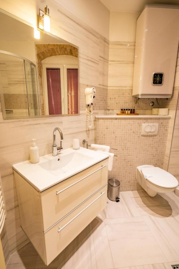 Deluxe Double Room - Narodni Trg 10