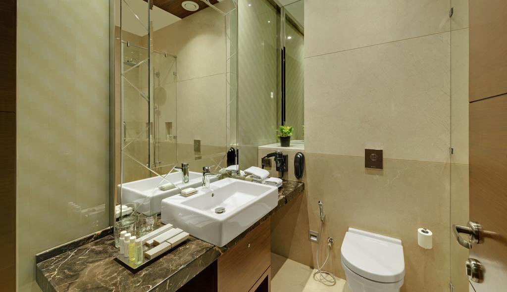 Comfort Queen Room