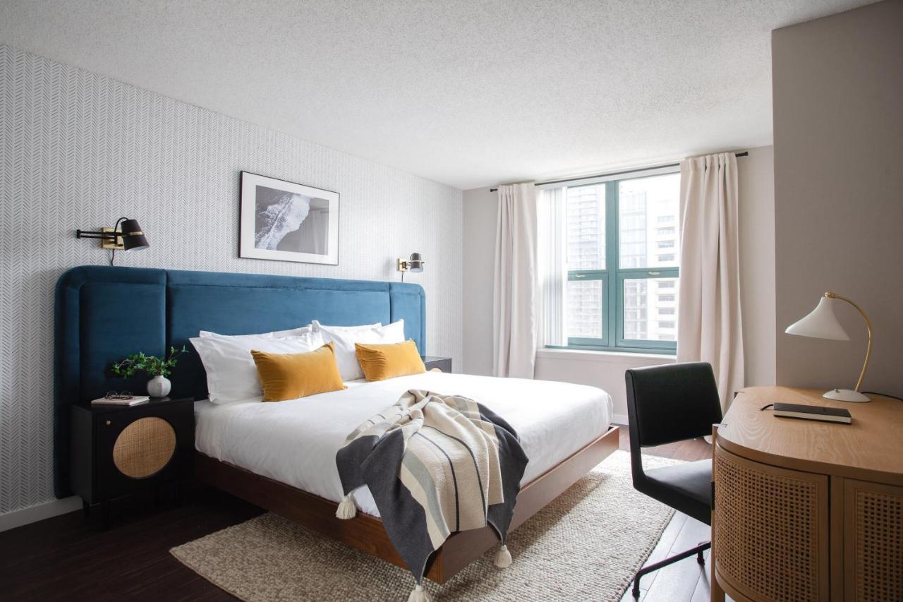 Premium Apartment with Balcony (Self Check-in with Virtual Front Desk),1386775601:JPEG