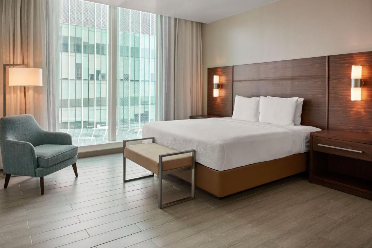 1 Bedroom Suite, 1 King