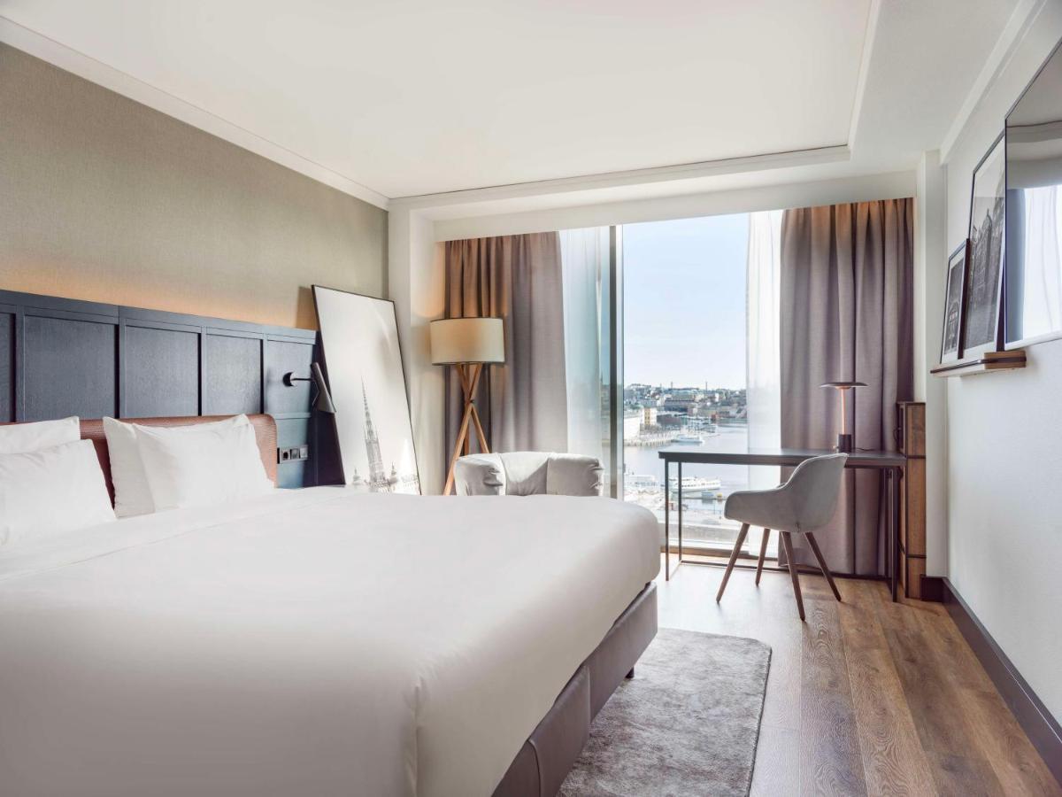Superior Room with Lake View