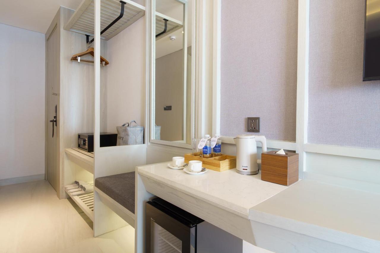 Premier Executive Twin - Complimentary Daily Afternoon Tea & Welcome Minibar