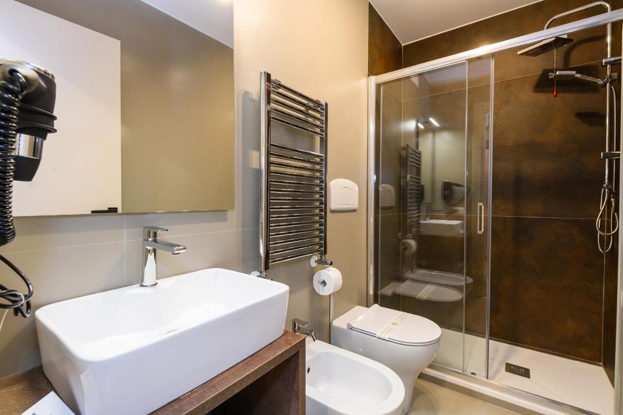Deluxe Double Room with Extra Bed