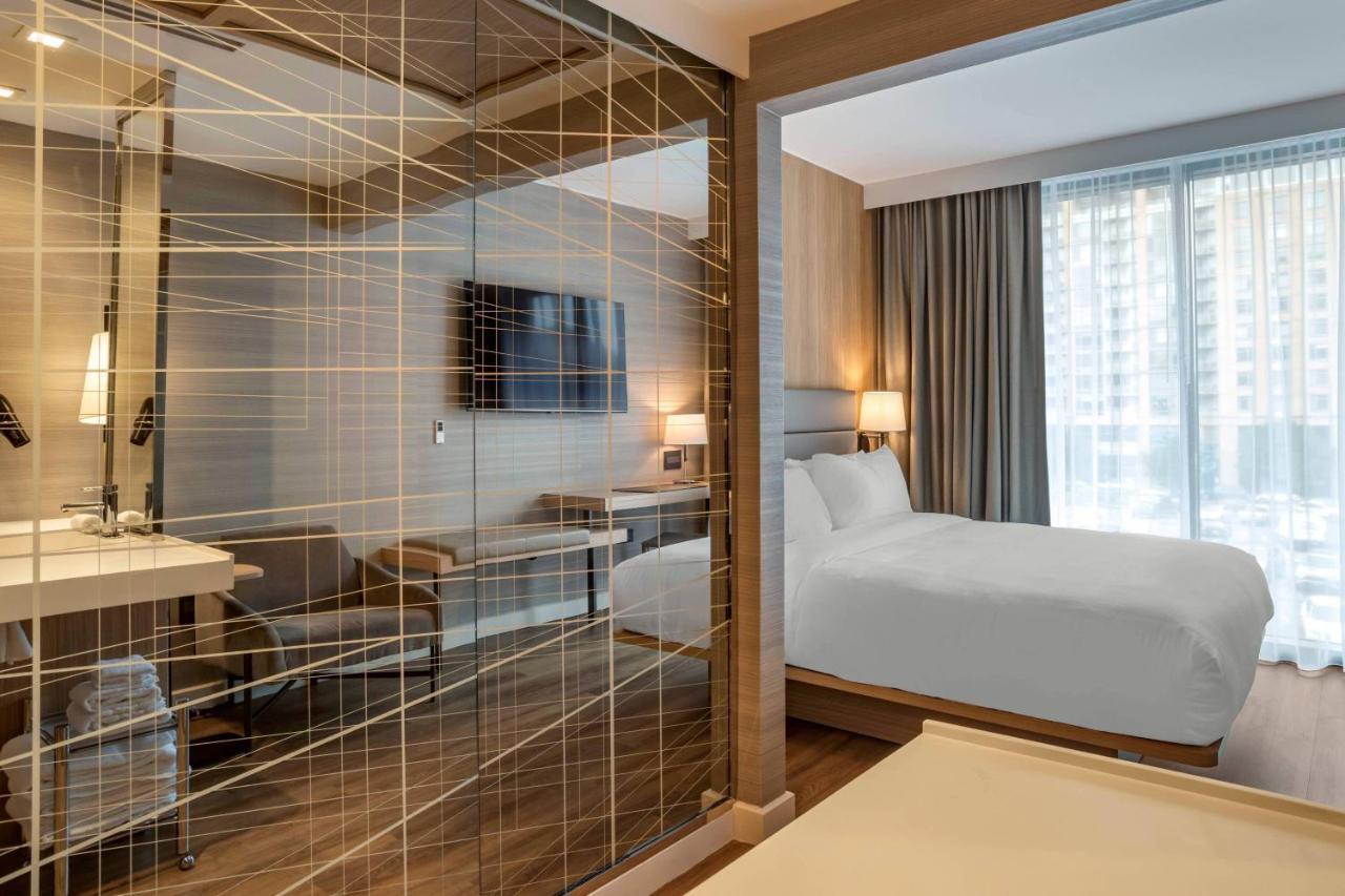 King Room - Hearing Accessible