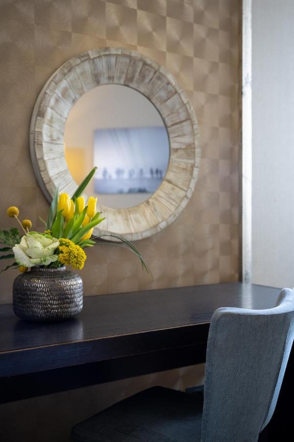 Tel Aviv Room