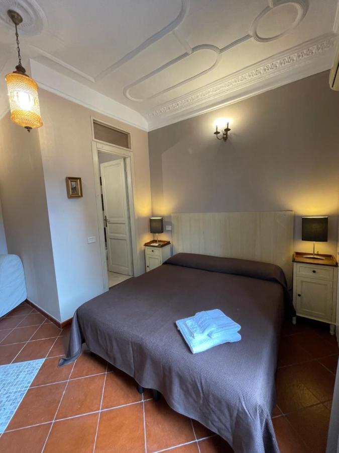 Large Double or Twin Room