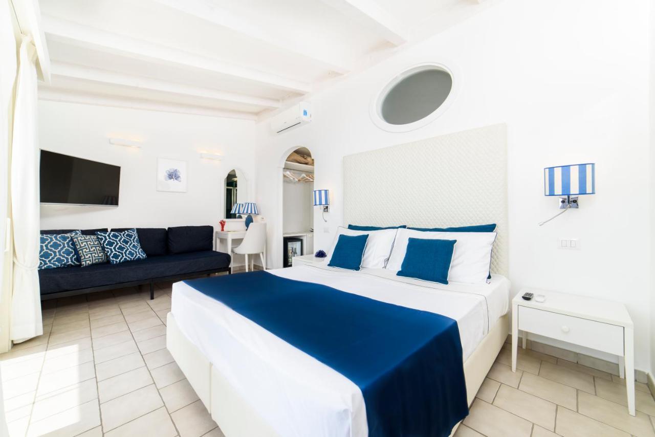 Junior Suite with Terrace and Sea View