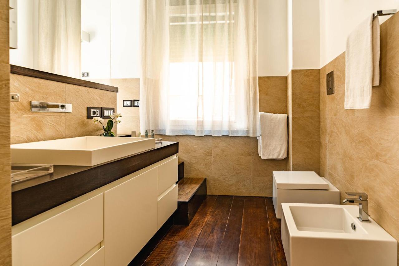 Suite with Hot Tub