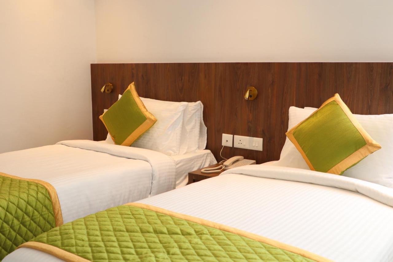 Twin Room,1409139626:JPEG