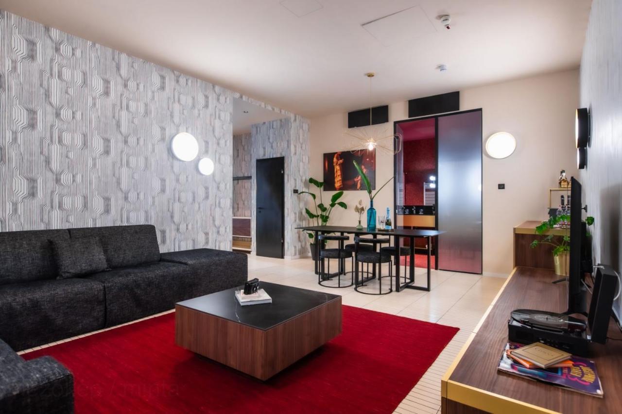 King Suite with Spa Bath