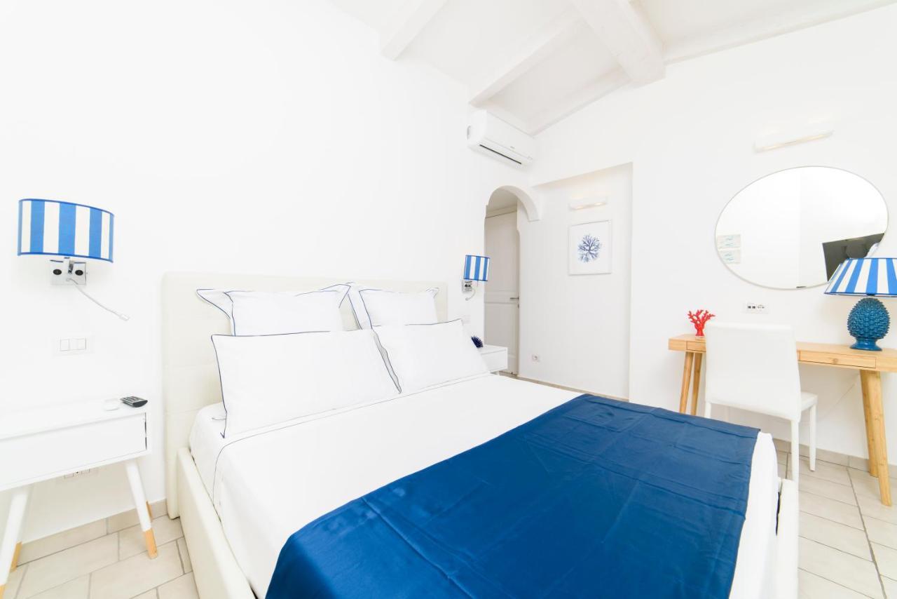 Deluxe Double Room with Terrace and Sea view