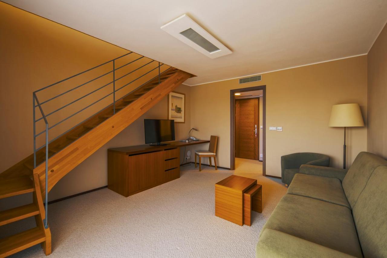 Duplex Suite with Free Wellness Entrance
