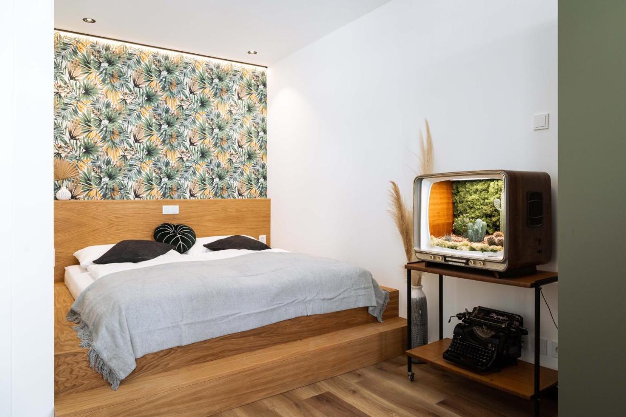 One-Bedroom Apartment 5 Adults